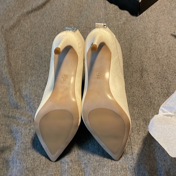 Kenneth Cole Riley bootie, NWT, 9 - Picture 3 of 9